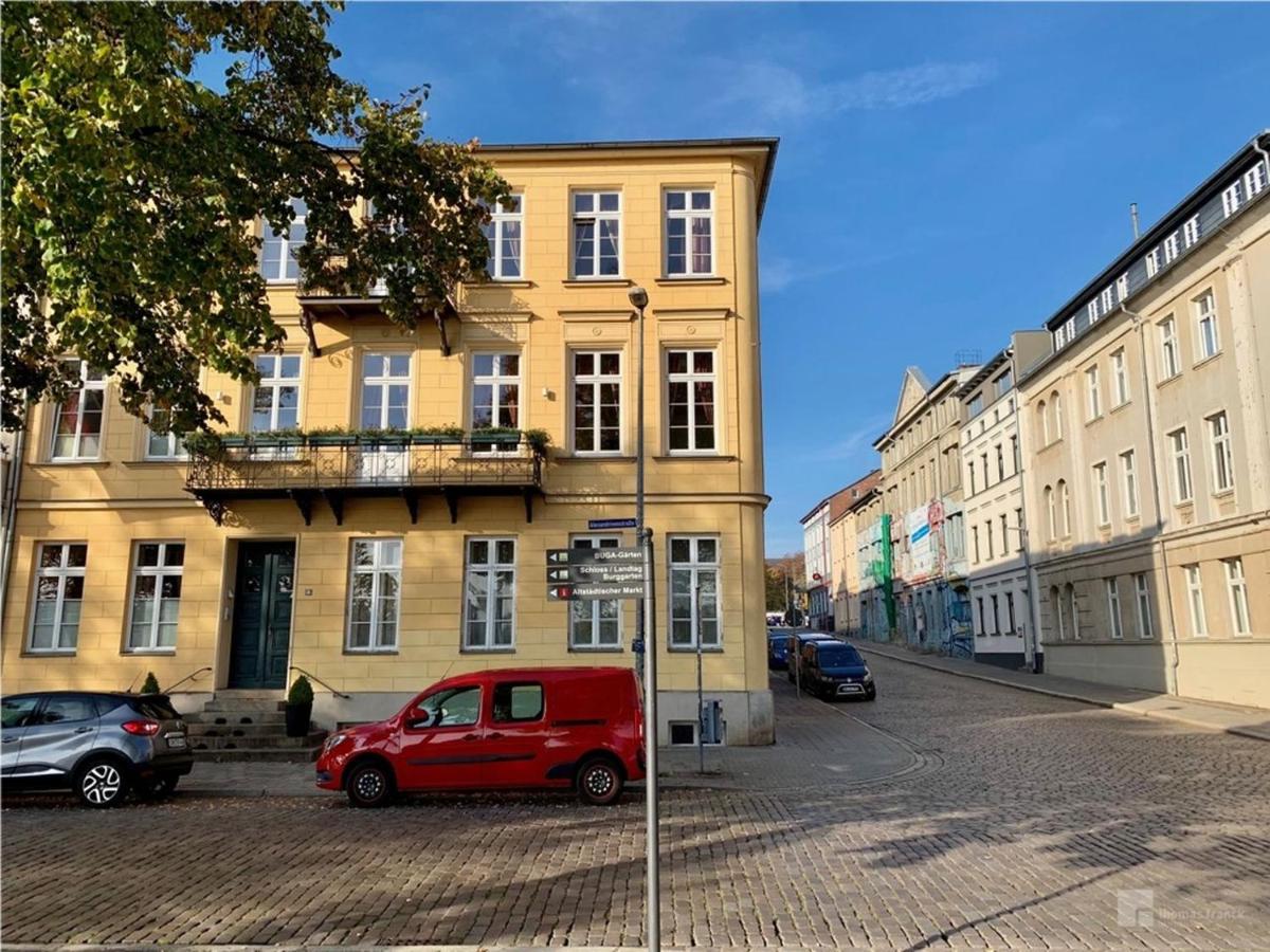 Das Ferienapartment Alexandrine Direkt Am Pfaffenteich Mit Eigenem Parkplatz Schwerin  Ngoại thất bức ảnh