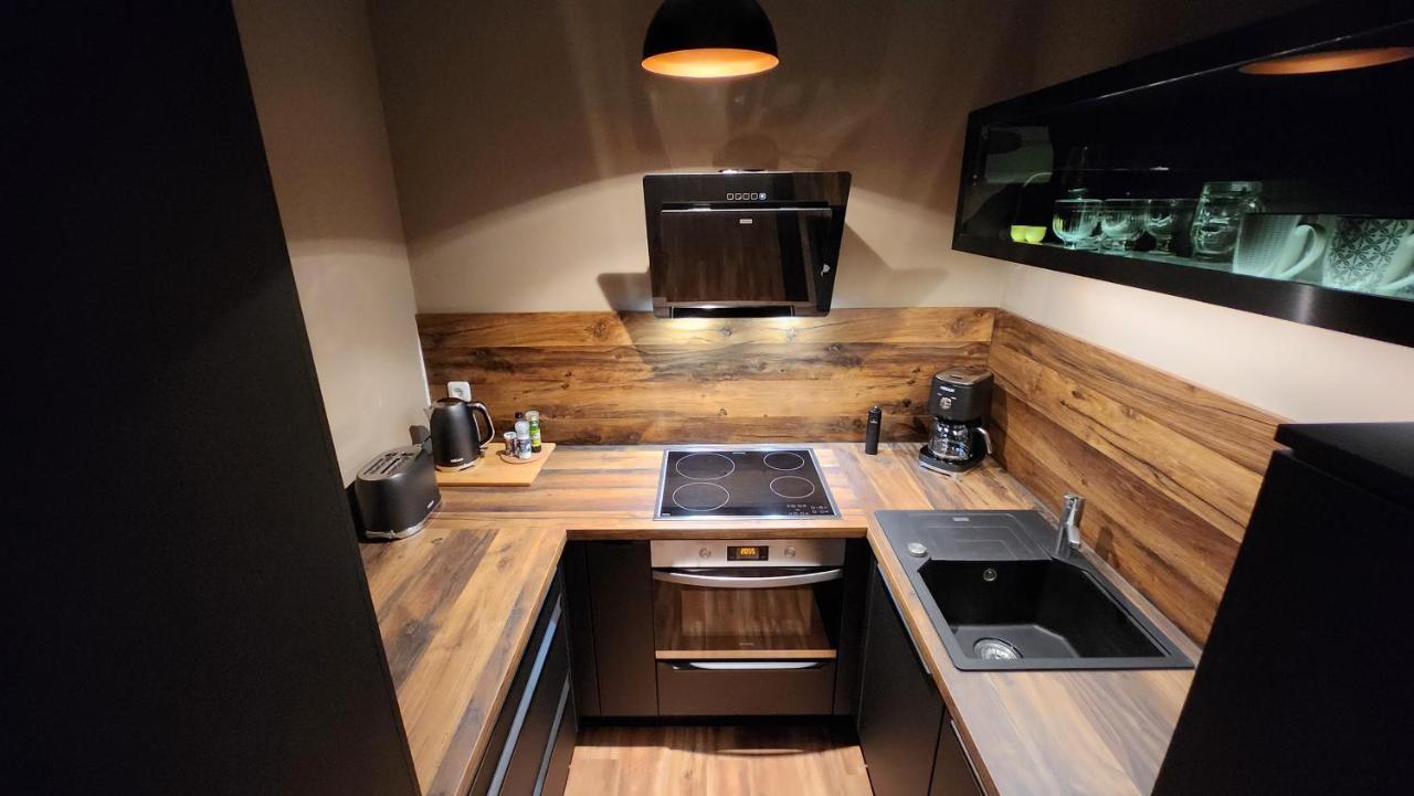 Das Ferienapartment Alexandrine Direkt Am Pfaffenteich Mit Eigenem Parkplatz Schwerin  Ngoại thất bức ảnh