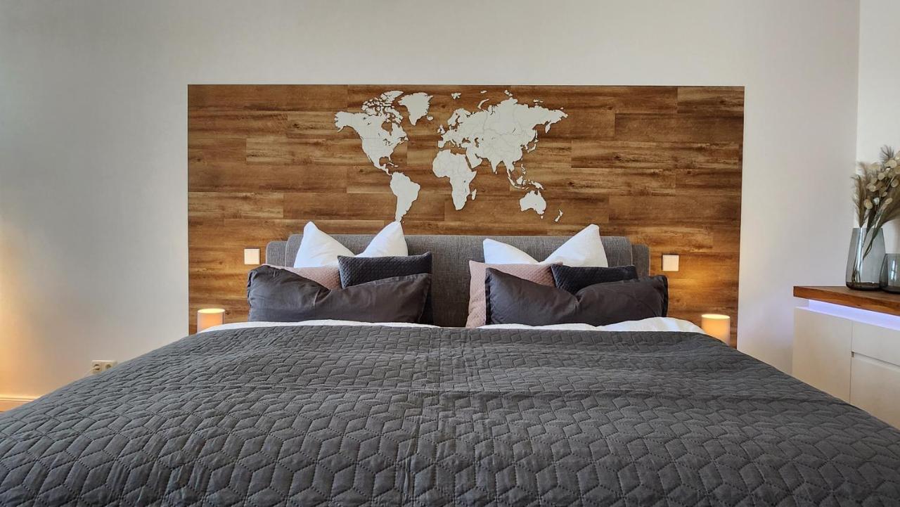 Das Ferienapartment Alexandrine Direkt Am Pfaffenteich Mit Eigenem Parkplatz Schwerin  Ngoại thất bức ảnh