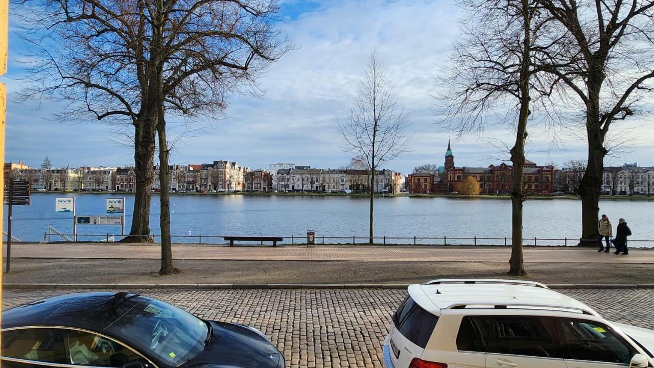 Das Ferienapartment Alexandrine Direkt Am Pfaffenteich Mit Eigenem Parkplatz Schwerin  Ngoại thất bức ảnh