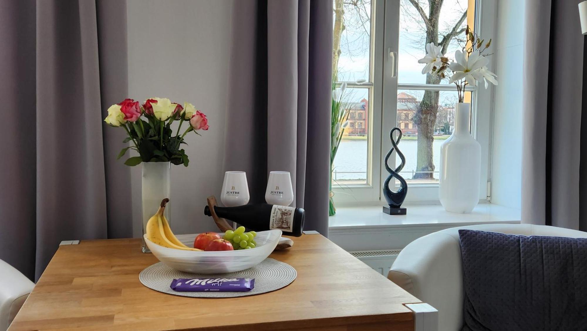 Das Ferienapartment Alexandrine Direkt Am Pfaffenteich Mit Eigenem Parkplatz Schwerin  Phòng bức ảnh
